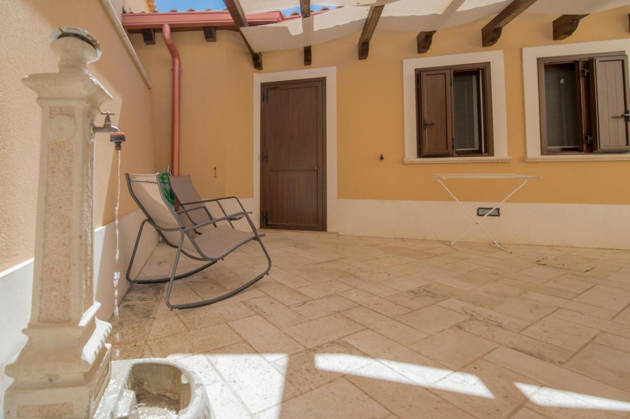 Sajonara Elvira Apartment *